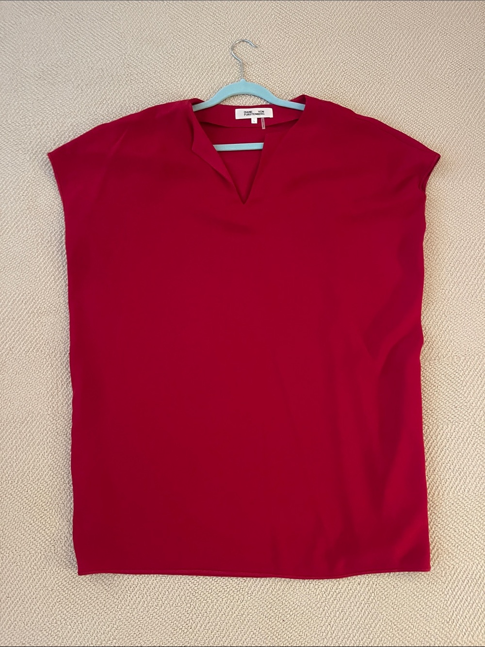 Diane Von Furstenberg Fuchsia Split V-Neck Cap Sleeve Tunic